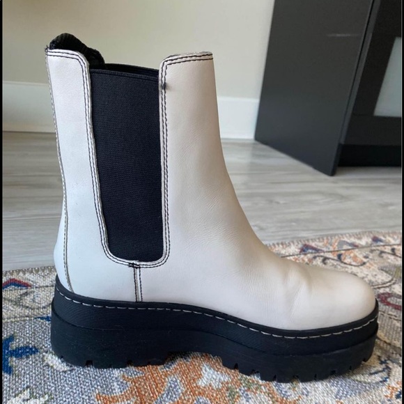 Women’s 8.5 Marc fisher White Platform Boots - Picture 7 of 10